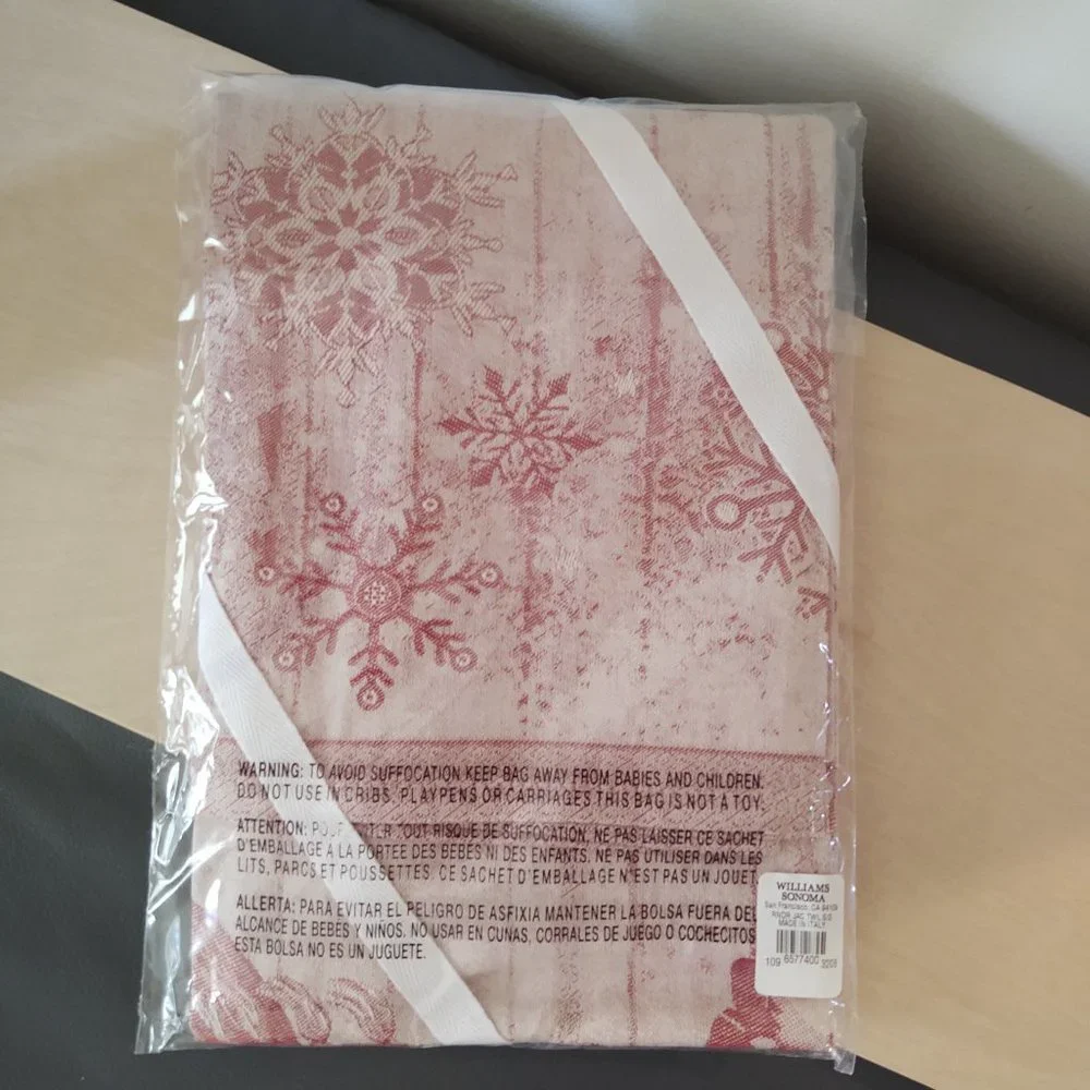 Williams Sonoma Holiday Kitchen Towels